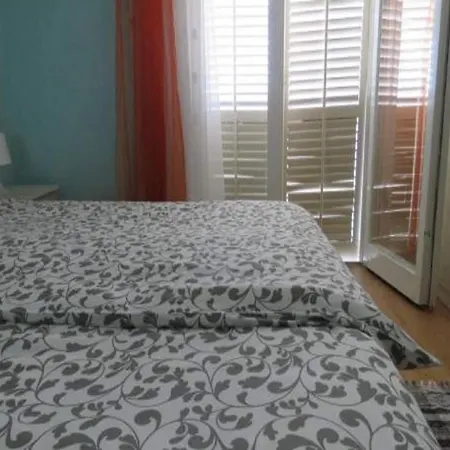 Apartment One Bedroom With Balcony 1 Rab Town
