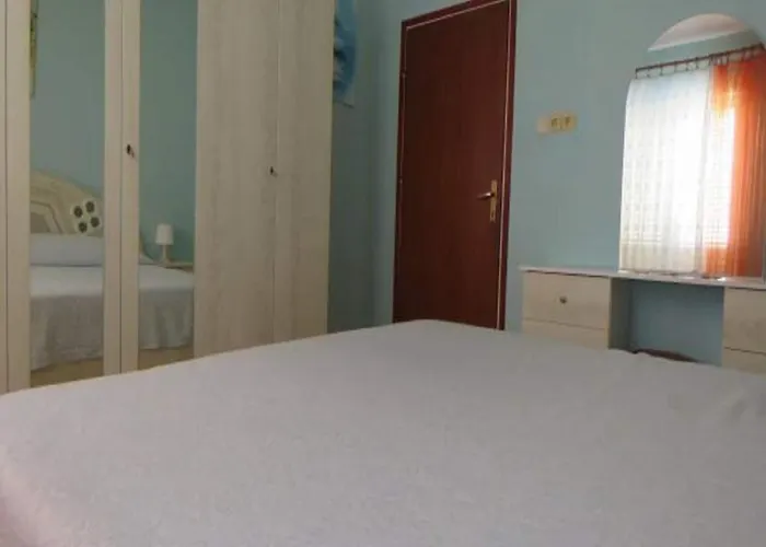 Apartment One Bedroom With Balcony 1 *